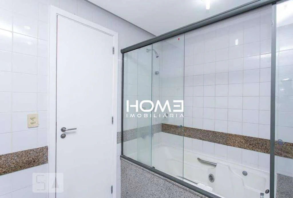 200 m² apartment with 4 bedrooms, 3 en-suite and 2 parking — photo 29