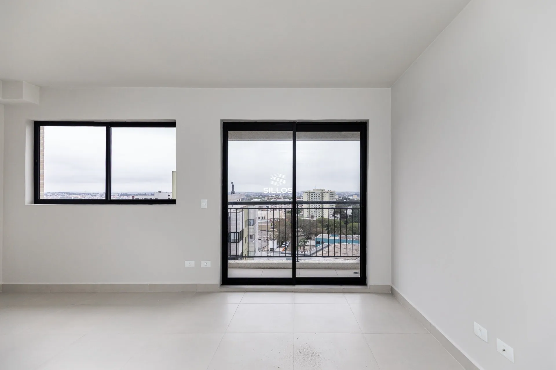 One-bedroom apartment in a building with a gym