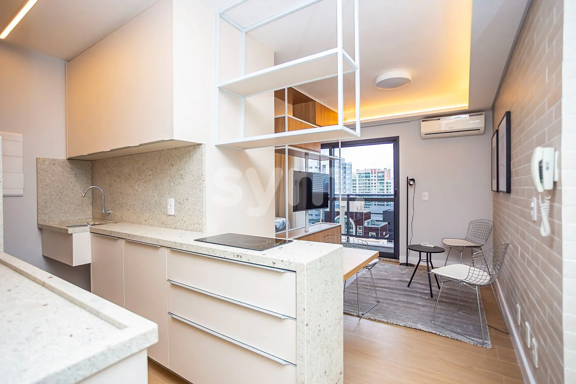 Furnished 1-bedroom apartment with a glass-enclosed balcony — photo 114
