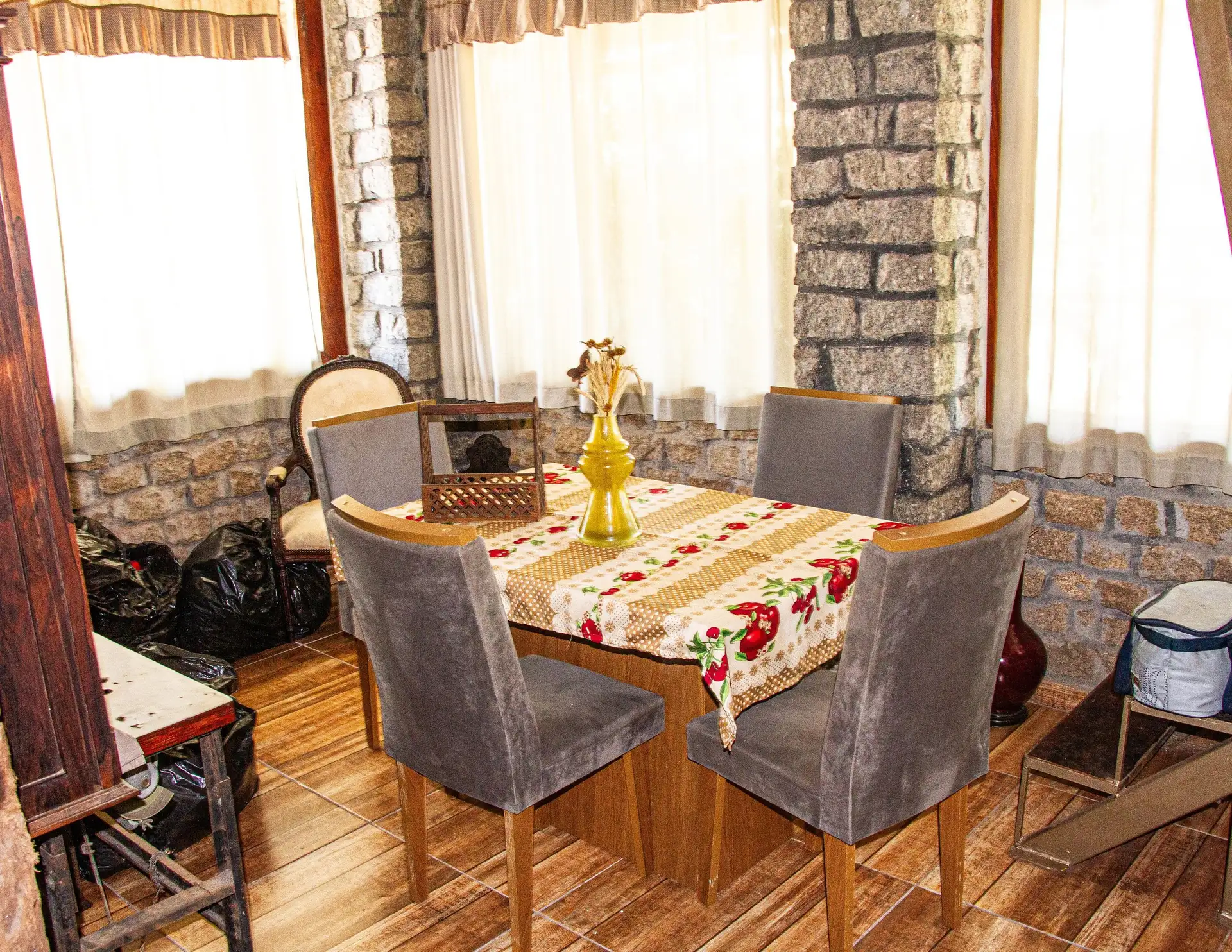 Furnished house with 4 bedrooms, 3 baths and a balcony — photo 22