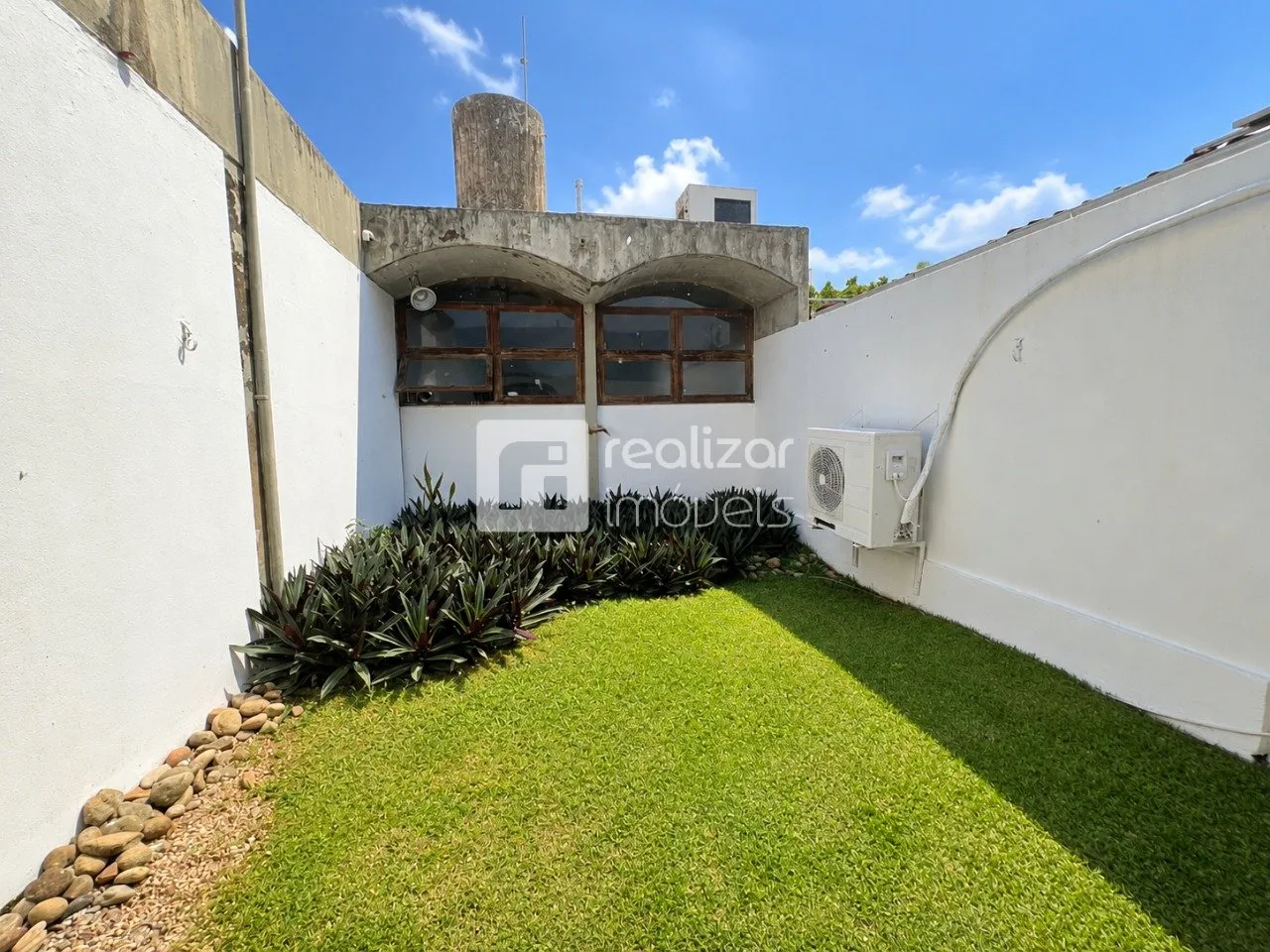 Casa sem mobília com 4 quartos e 417 m² — photo 13