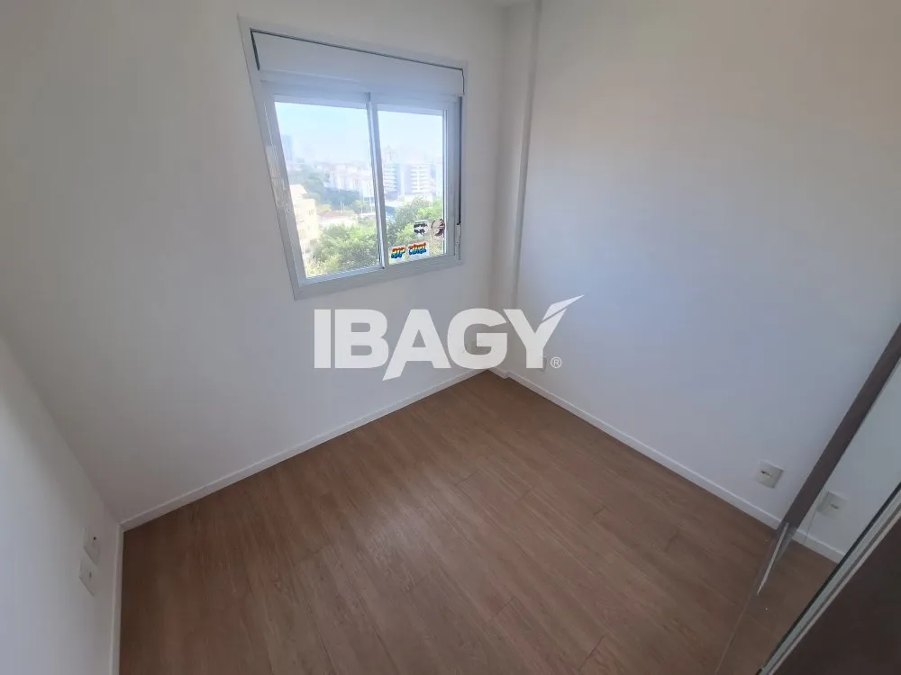 Apartamento moderno con 3 dormitorios y cocina abierta — photo 20
