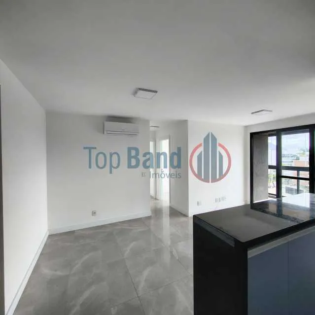 Apartment on the 3rd floor with a glass-enclosed balcony — photo 4