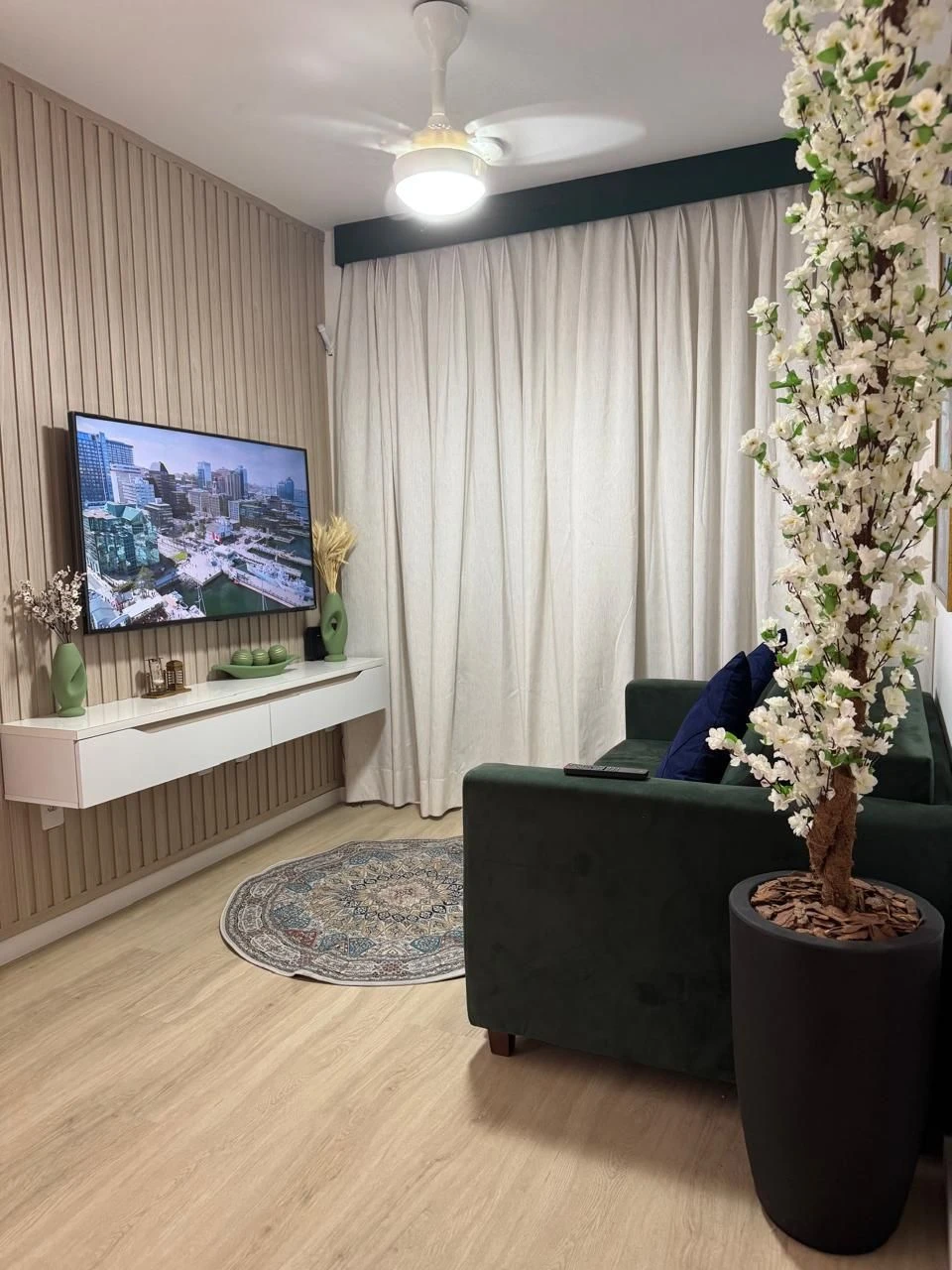 Furnished 2-bedroom apartment with 2 bathrooms — photo 24
