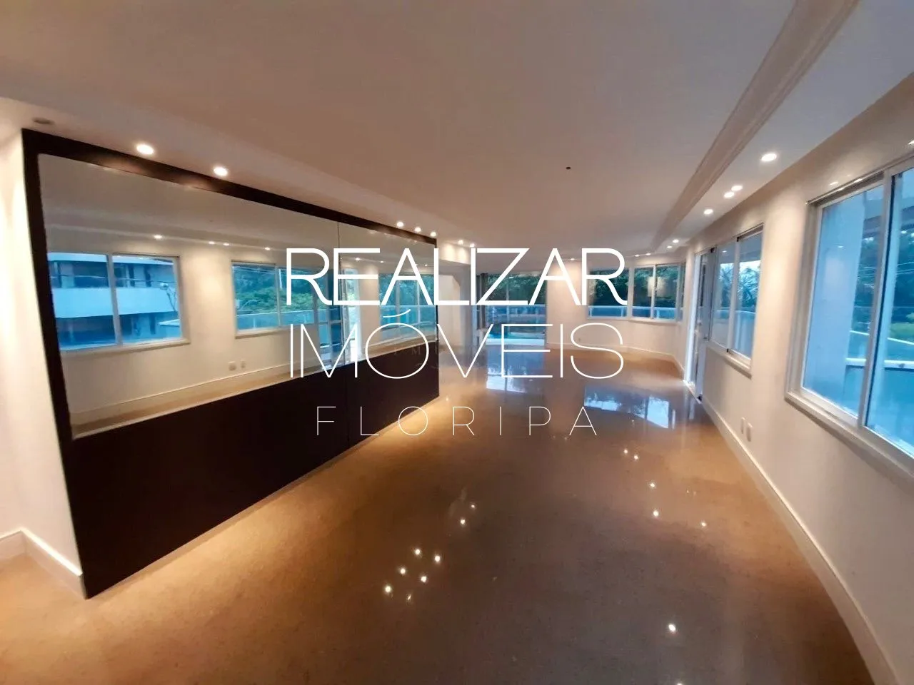 Apartment on the 2nd floor with a bathtub — photo 21