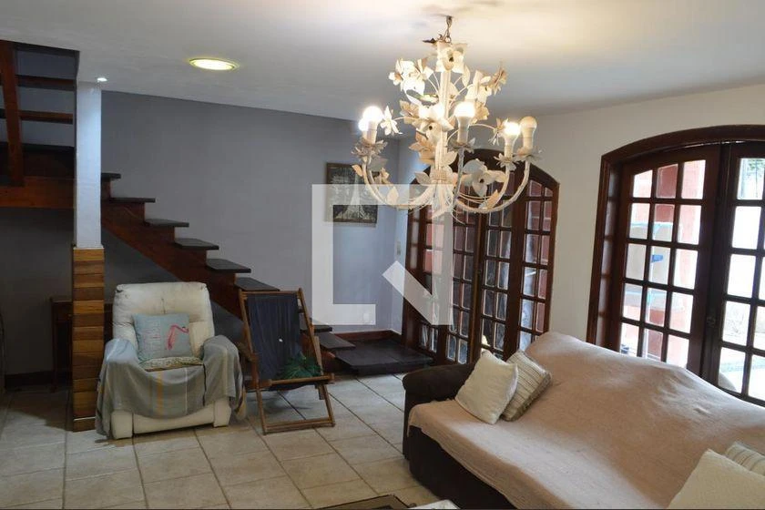 4-bedroom house with a park view — photo 28