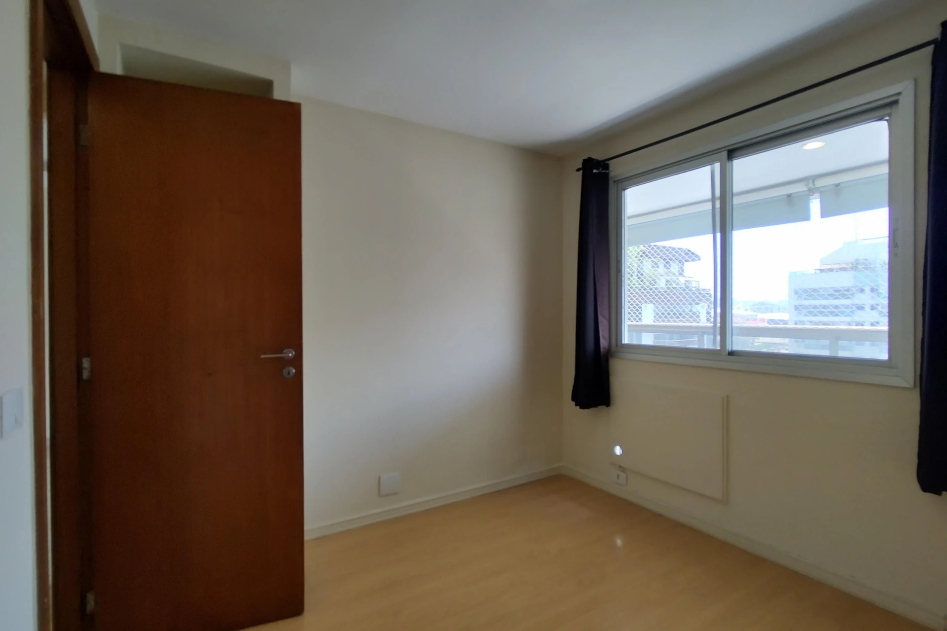 99 m² apartment with a water view and a washing machine — photo 9