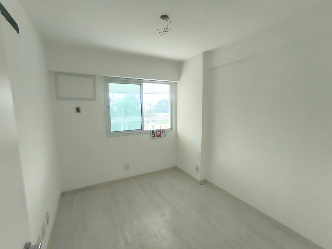 3-bedroom apartment with a closed kitchen and 2 parking spaces — photo 5