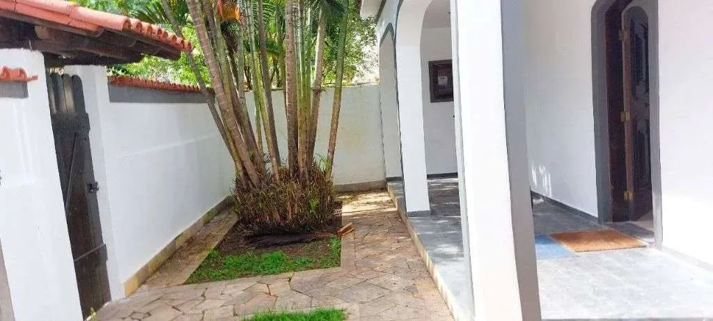 3-bedroom house with a bathtub in Rio de Janeiro — photo 38