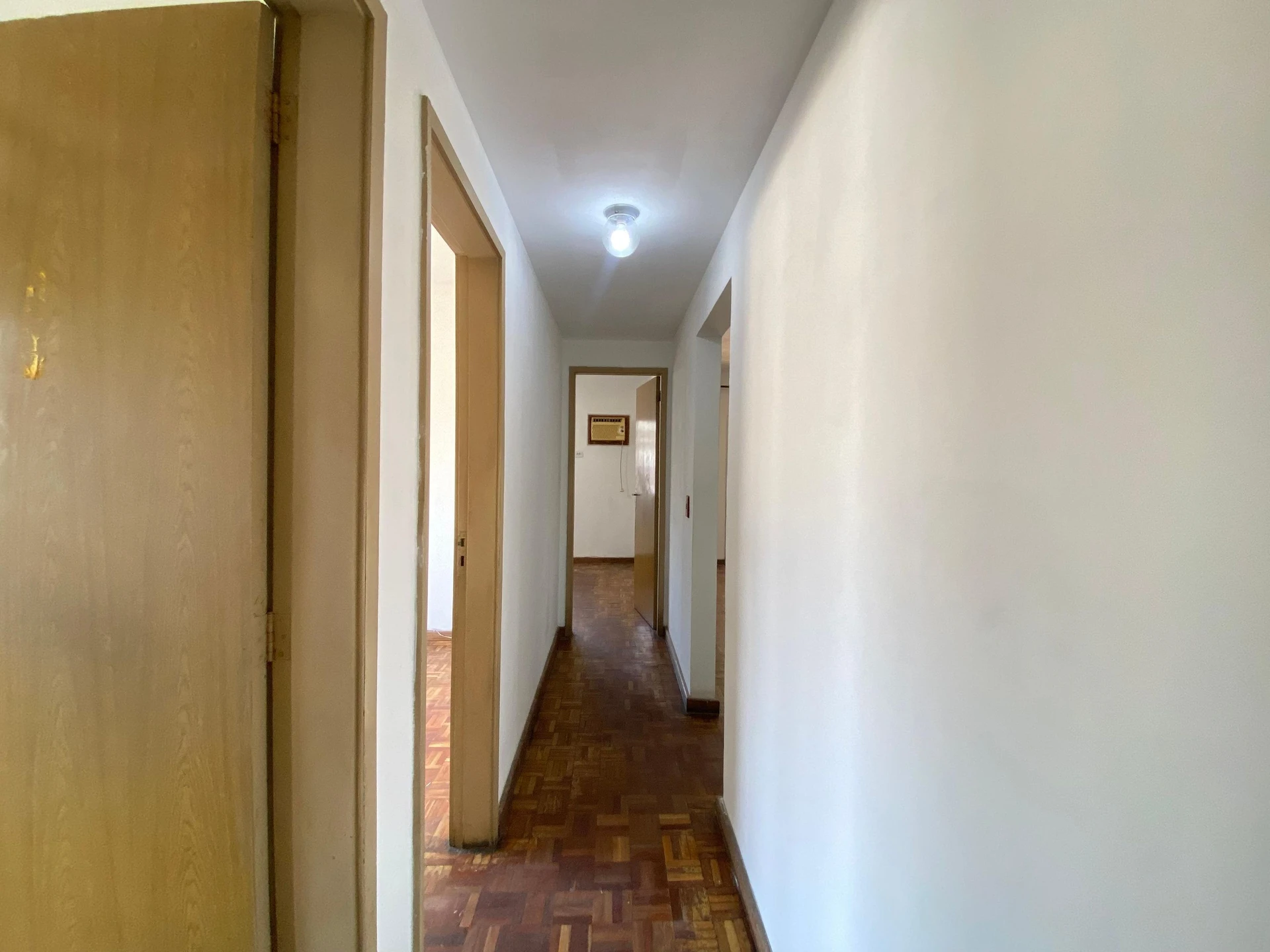 Apartment, 92 m², with wood or laminate floors — photo 56