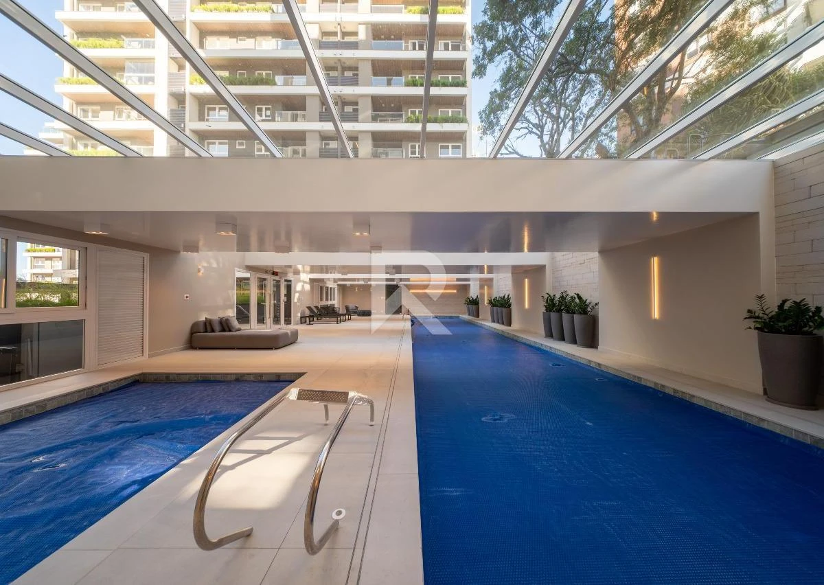 Furnished apartment, 87 m², with a glass-enclosed balcony — photo 5
