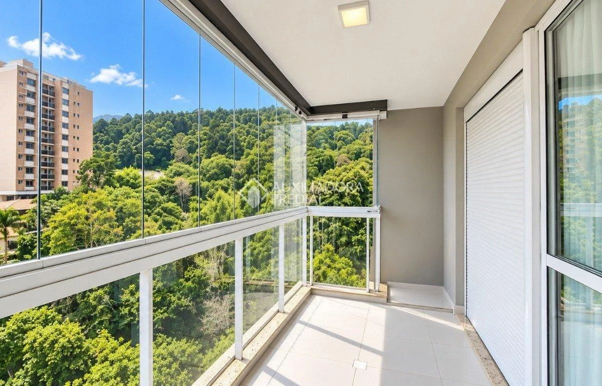 3-bedroom apartment with a park view in Florianópolis — photo 12