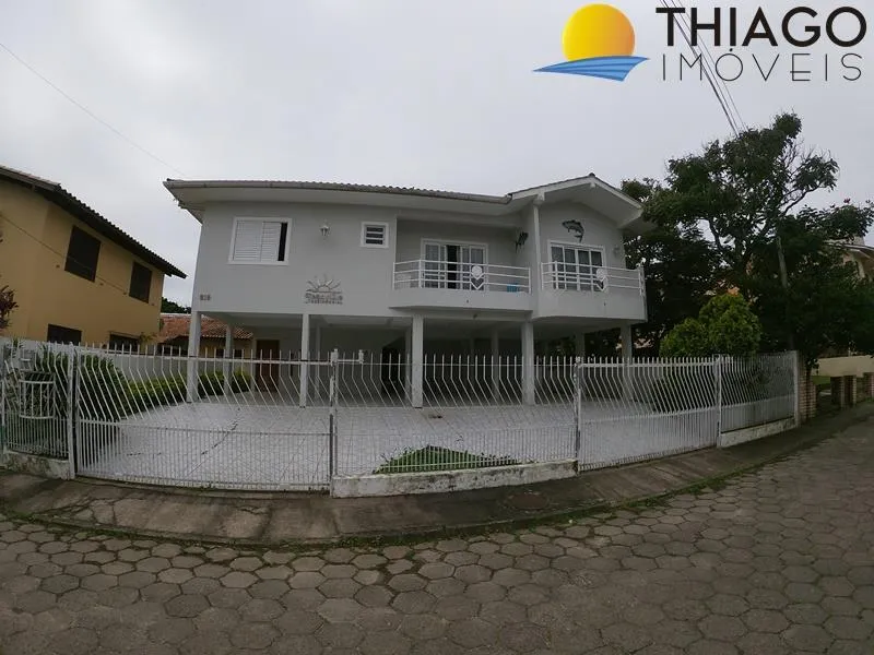 Unfurnished 1-bedroom apartment with 45 m² and parking