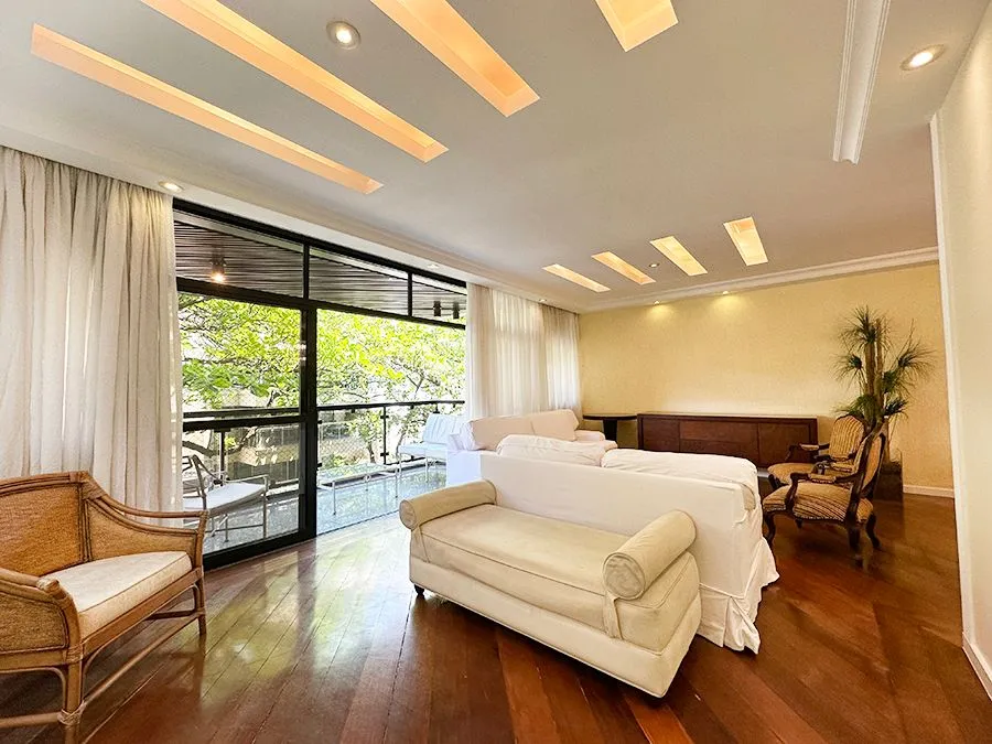 3-bedroom apartment with 176 m² and 2 parking spaces — photo 2