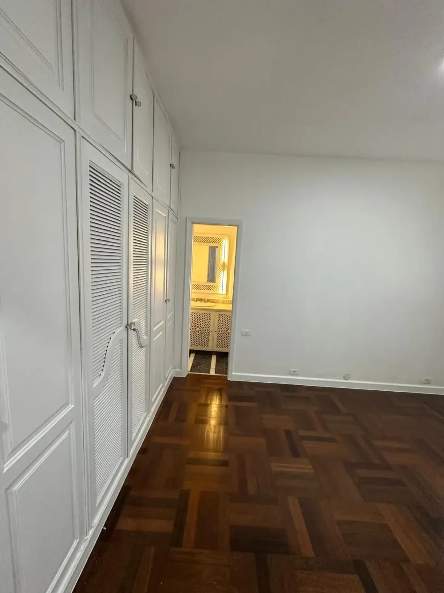 3-bedroom apartment with 4 bathrooms and 1 parking space — photo 36