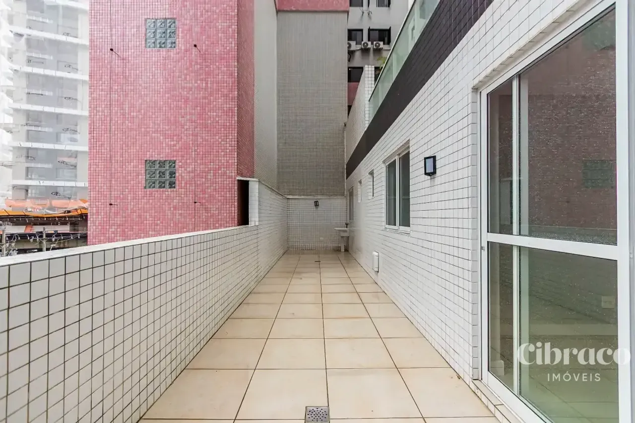 2-bedroom apartment with balcony and 155.48 m² — photo 3