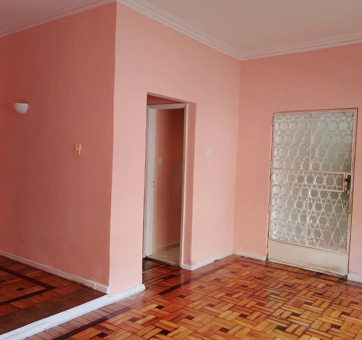 House, 50 m², with wood or laminate floors — photo 14