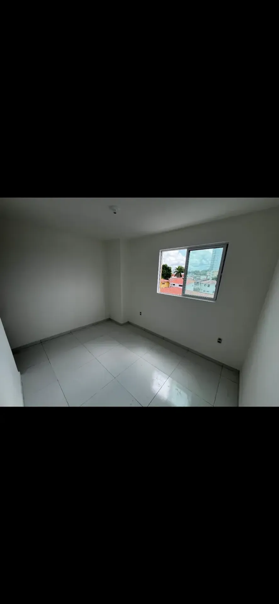 2-bedroom apartment with 1 en-suite and 2 bathrooms — photo 15