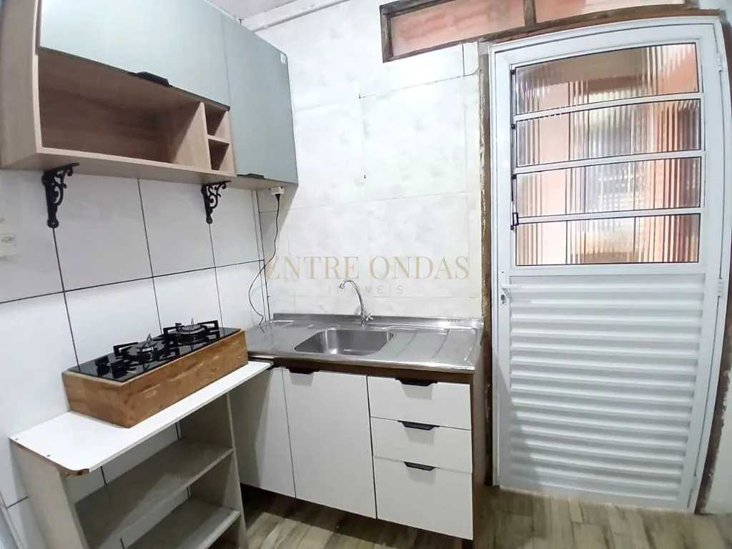 Furnished one-bedroom, 30 m² apartment in Florianópolis — photo 2