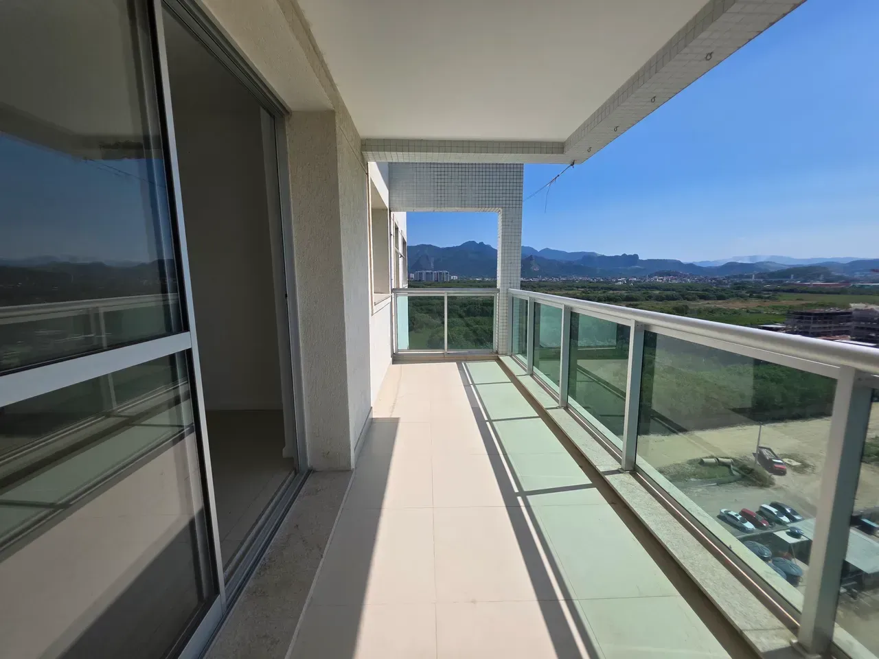 Floor-to-ceiling windows in a 2-bedroom apartment, 90 m² — photo 45
