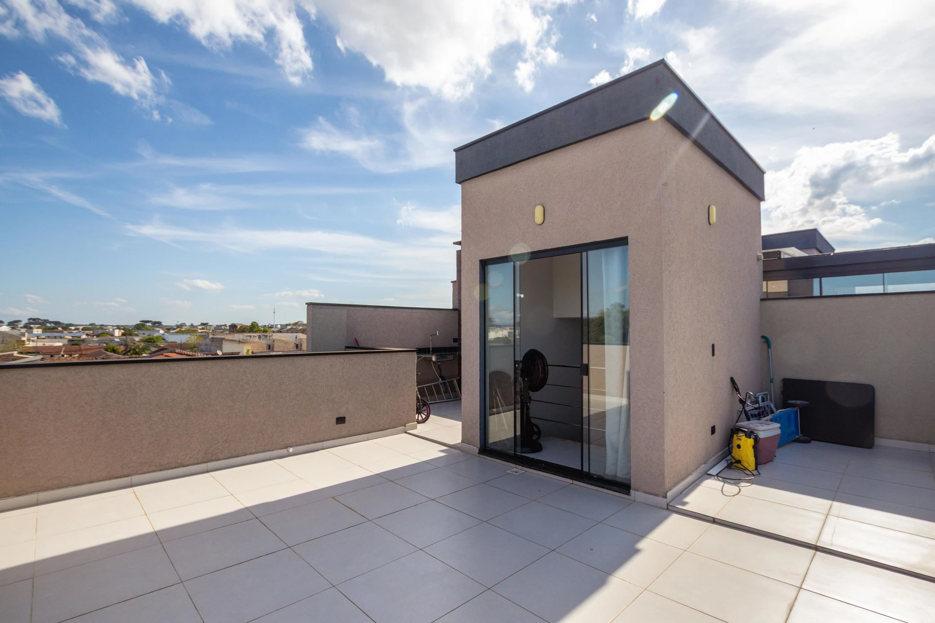 125 m² house with a dishwasher and a walk-in closet — photo 40