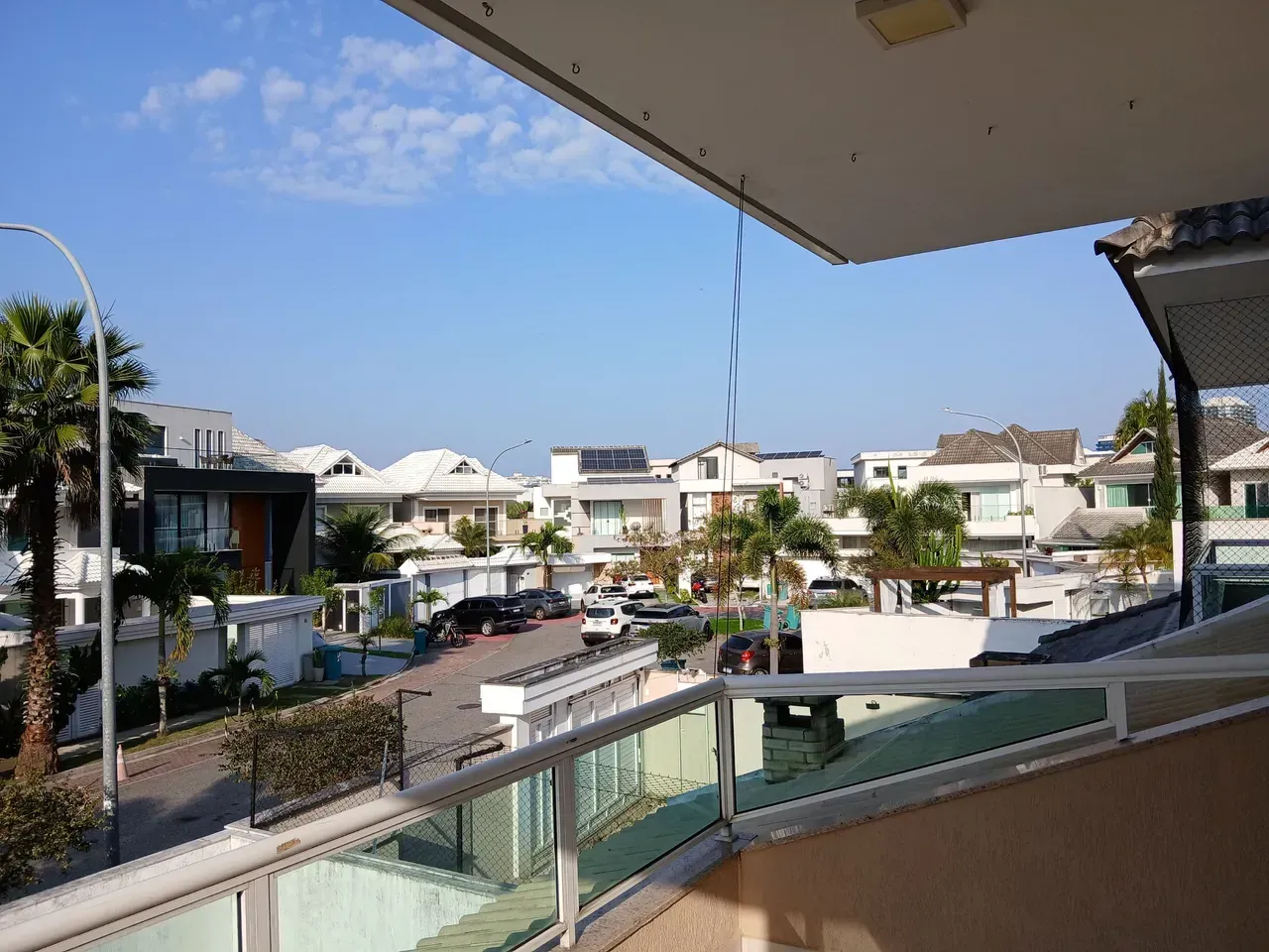 Unfurnished 300 m² house with 4 bedrooms and 5 baths — photo 5