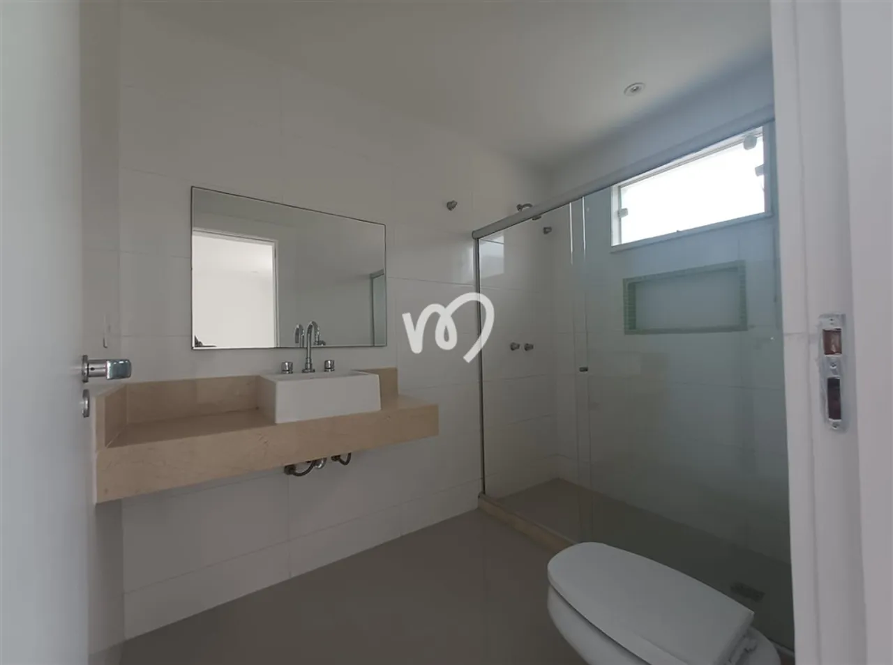 900 m² house with 5 bedrooms and 5 parking spaces — photo 11