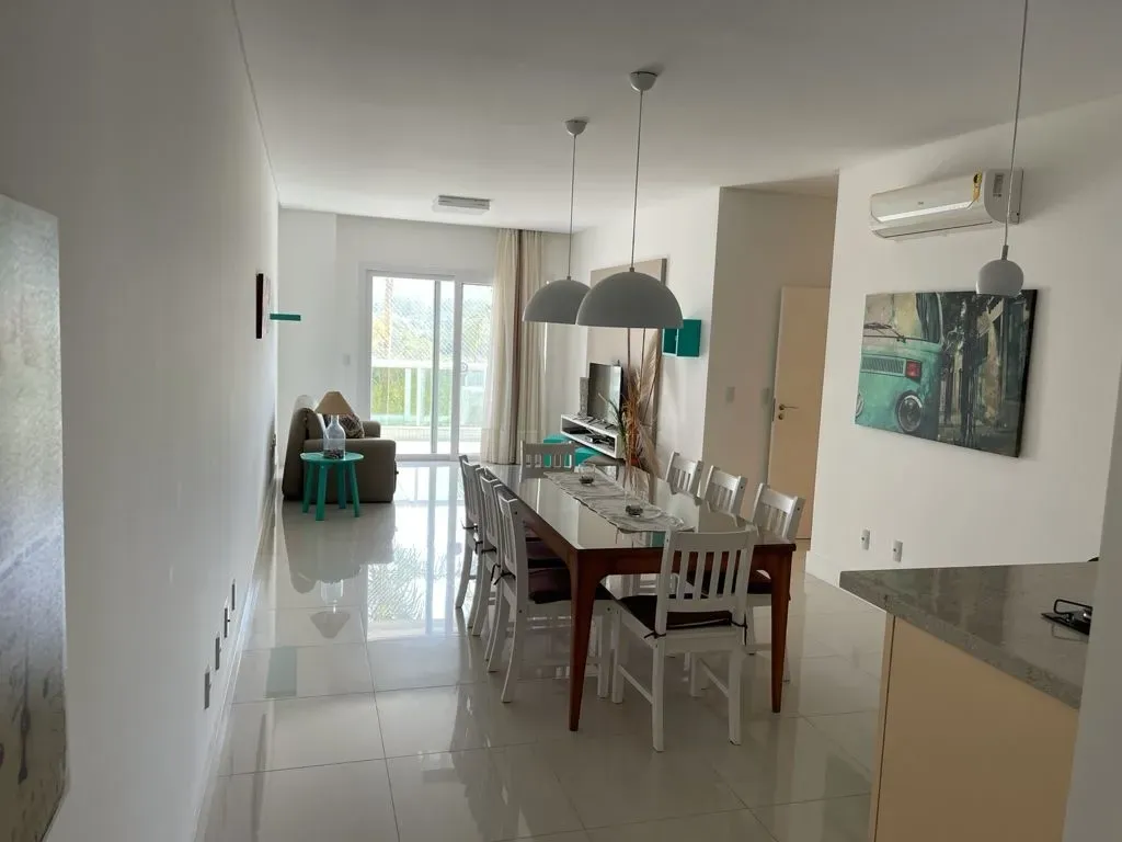 Меблированная квартира с 3 спальнями-сюитами 138 м²