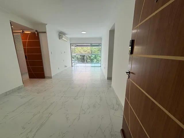 Apartment, 94 m², with a glass-enclosed balcony