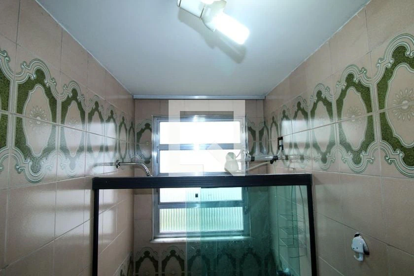 2-bedroom apartment in a building with a gym — photo 19
