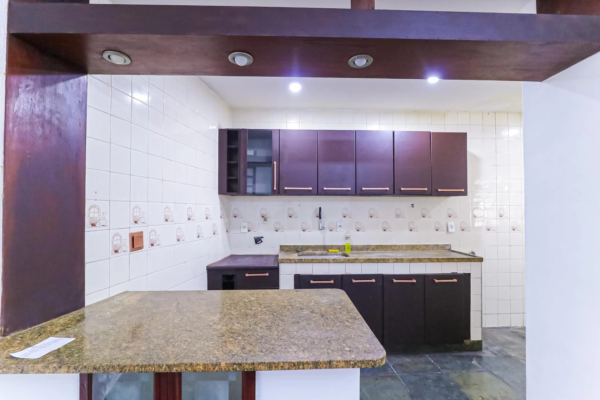 House, 240 m², with a jacuzzi — photo 2