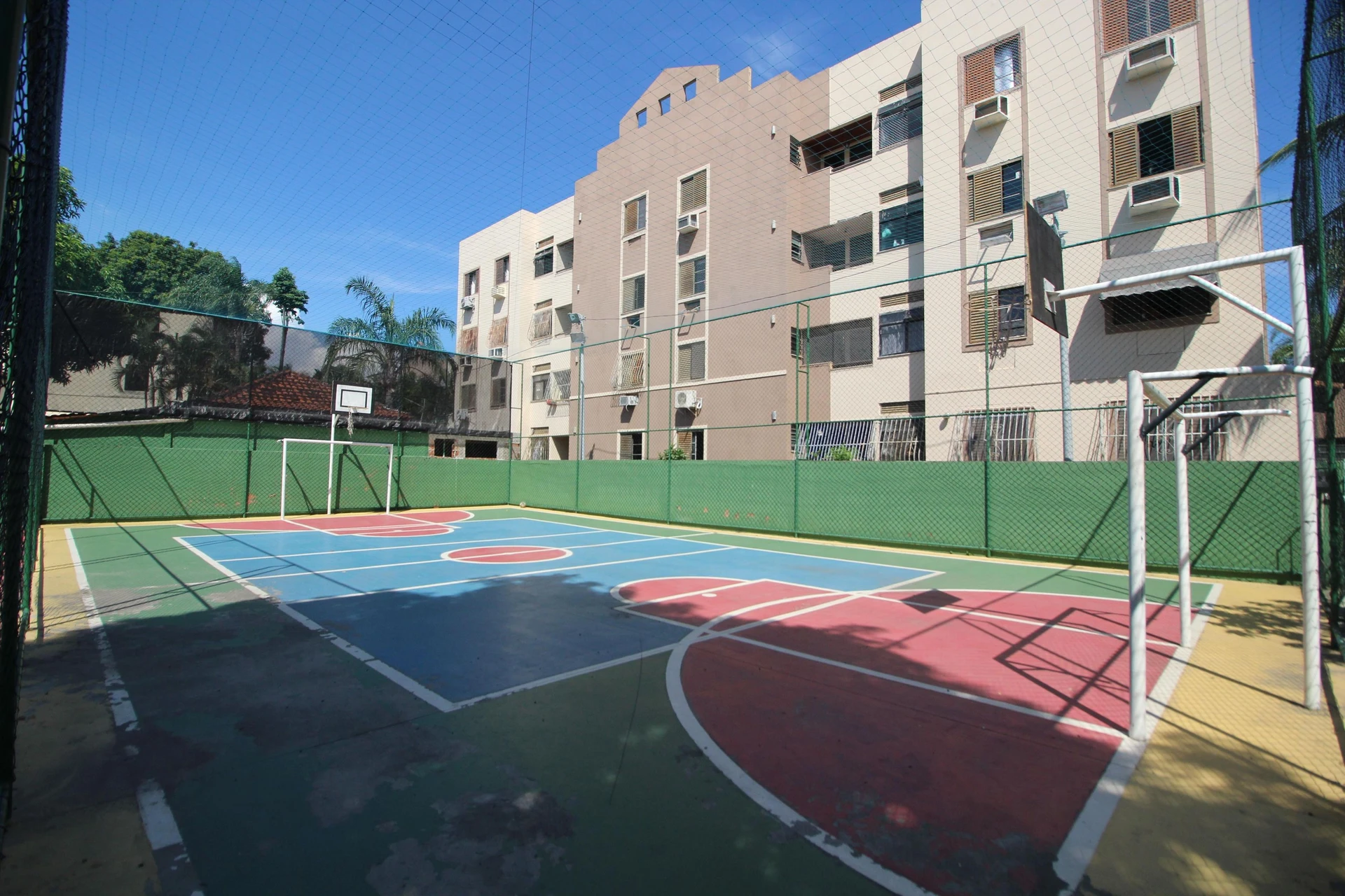 2-bedroom apartment with a mountain view in Rio de Janeiro — photo 33