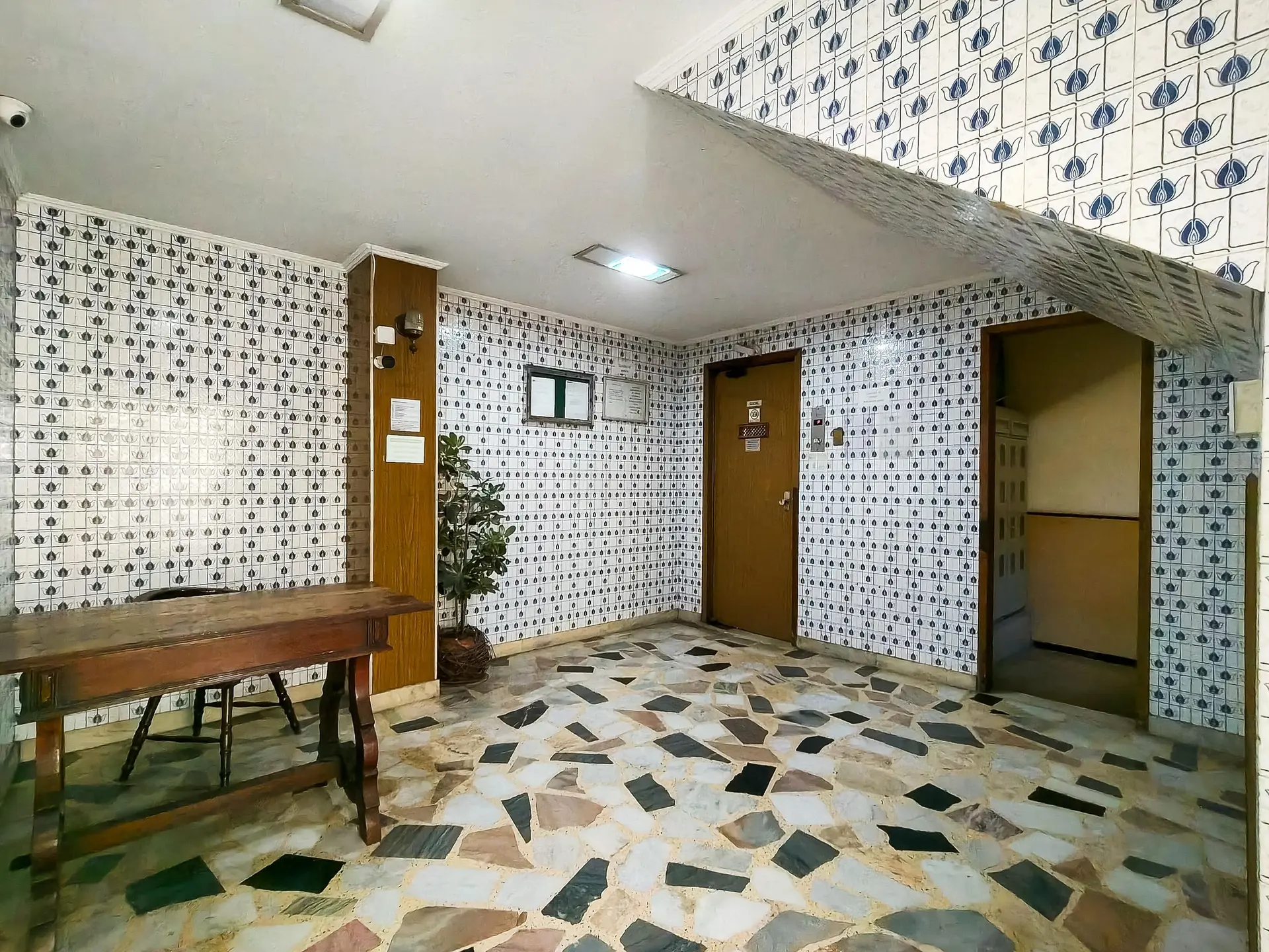 Furnished 3-bedroom apartment with 2 bathrooms — photo 51