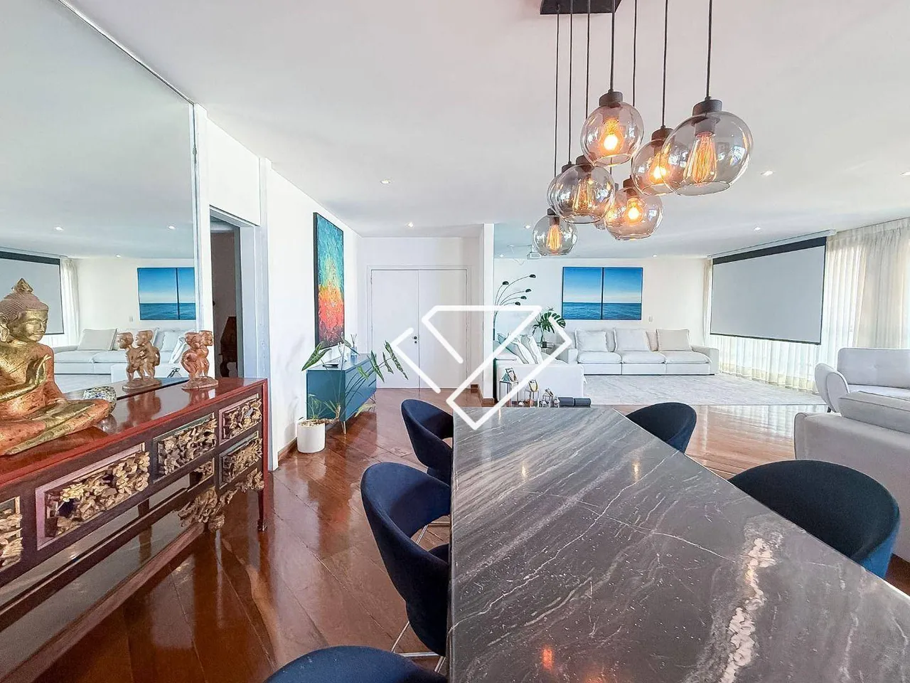 4-bedroom apartment with a separate kitchen and 250 m² — photo 4