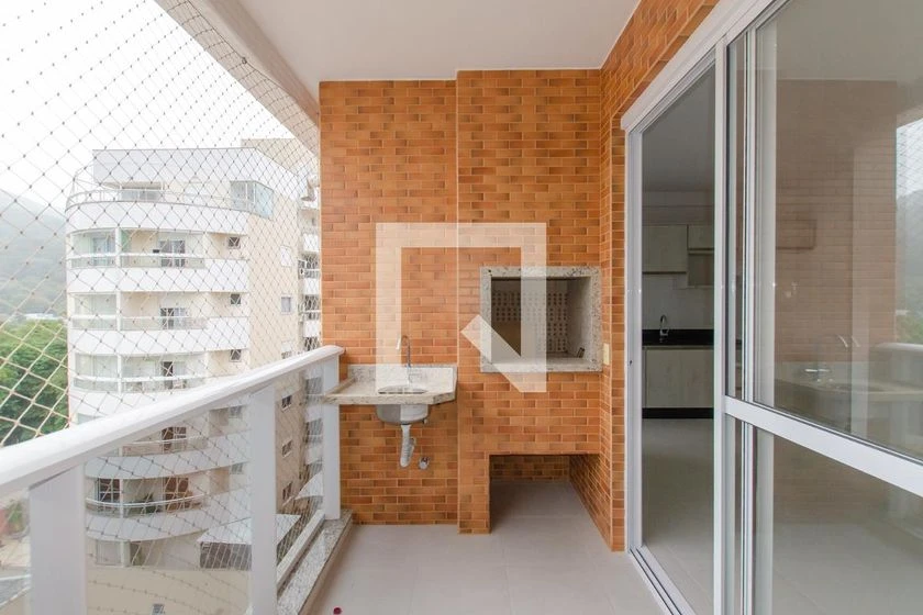 Apartamento de 2 dormitorios con balcón y cocina abierta — photo 12