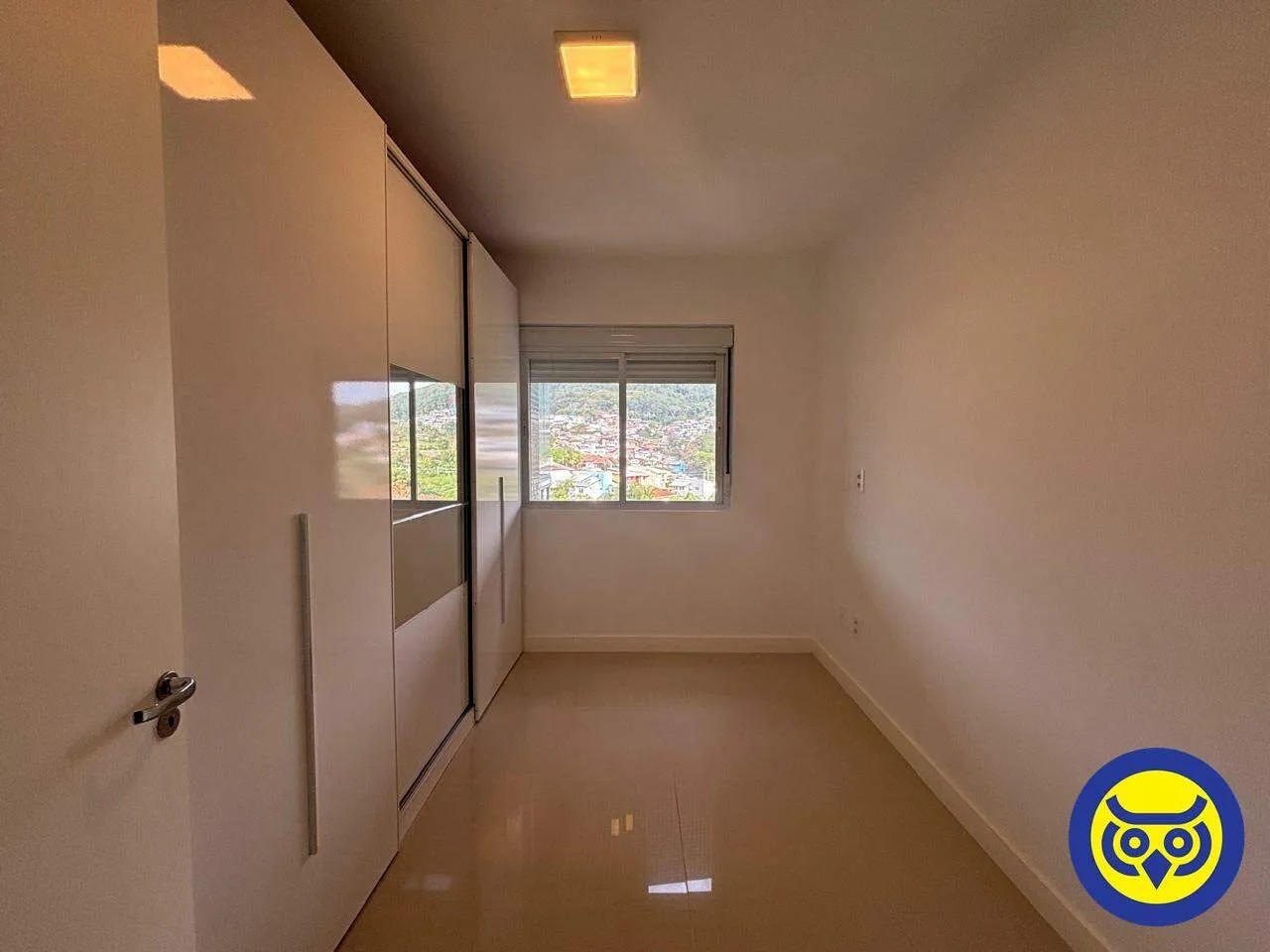 2-bedroom apartment with open kitchen and en-suite — photo 14