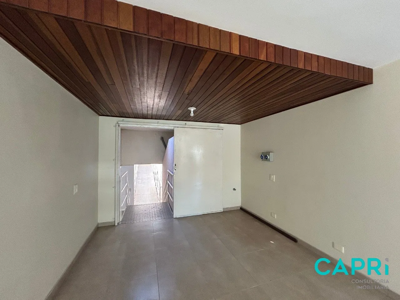 House with 4 bedrooms and a private BBQ — photo 40