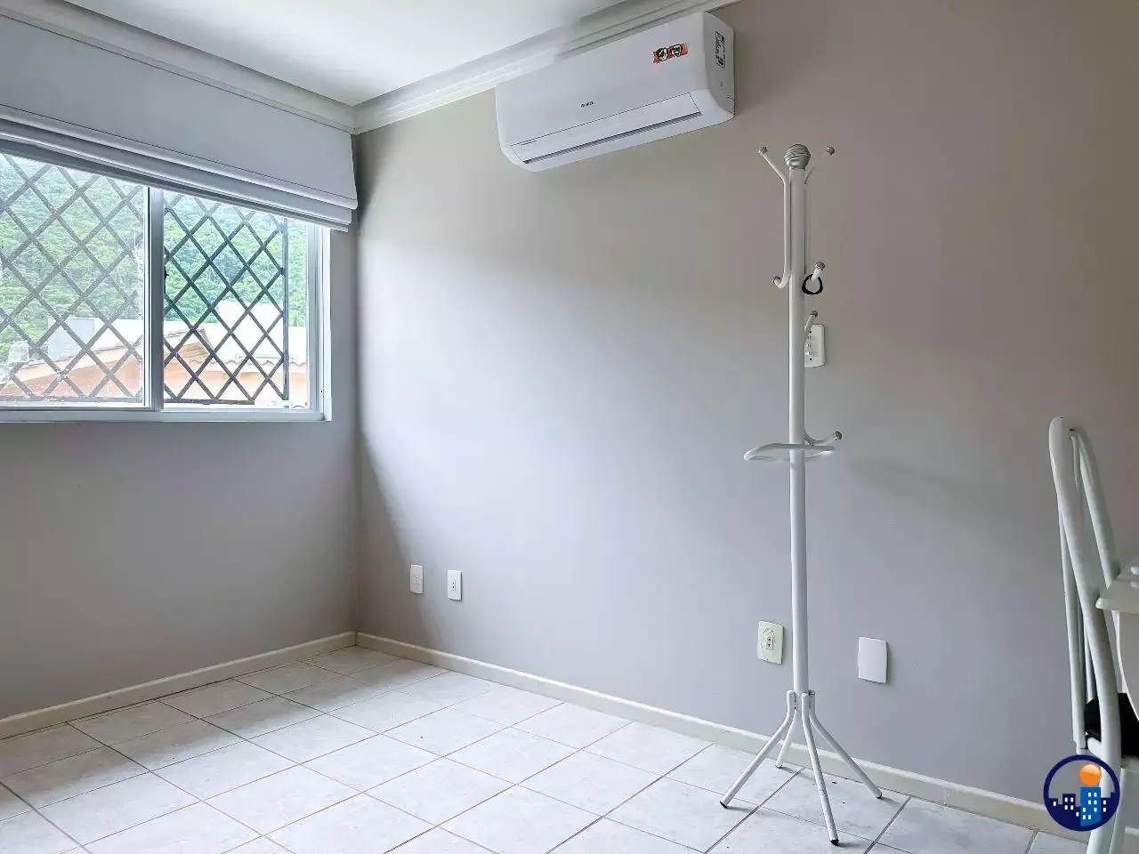 Furnished house with 3 bedrooms and 400 m² in a gated community — photo 14