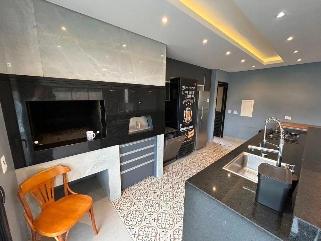 Unfurnished house with gas kitchen and 2 parking spaces — photo 13
