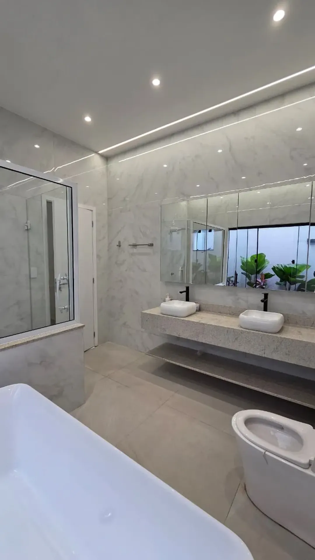 Furnished house, 200 m², with a bathtub — photo 4