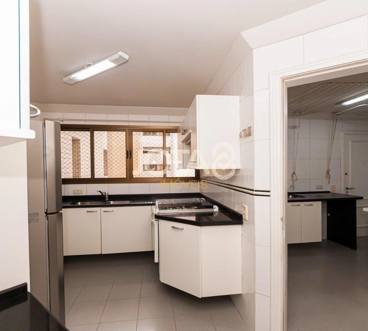 Apartment with 3 bedrooms, 1 en-suite and balcony — photo 8