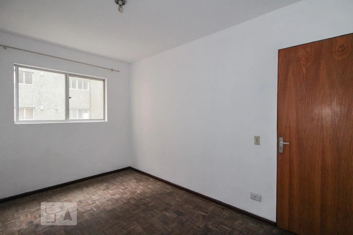 Деревянный пол или ламинат и 1 спальня: квартира 34 м² — photo 10