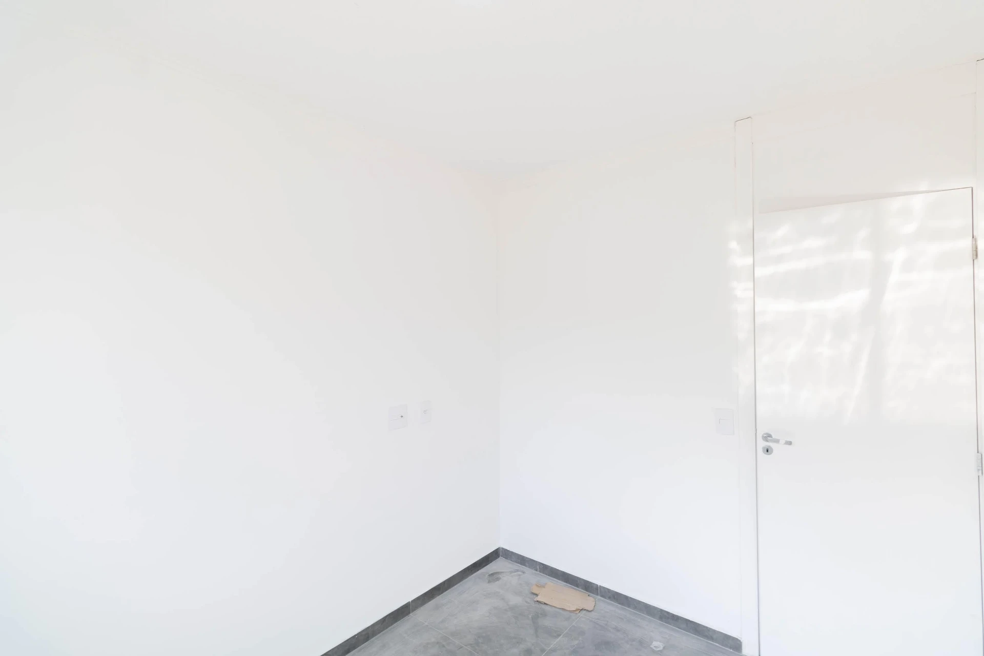 2-bedroom apartment with 1 bathroom and no parking — photo 37