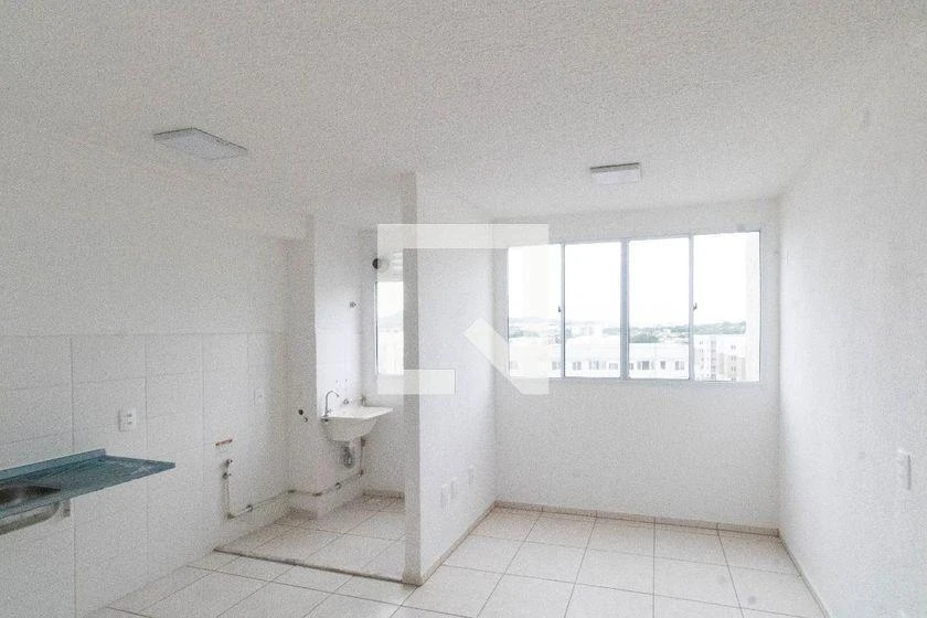 2-bedroom apartment in a building with a gym — photo 2