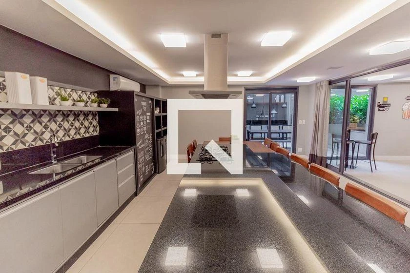 One-bedroom apartment in a building with a gym — photo 27