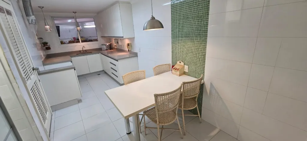 Duplex house for rent with 4 bedrooms and 5 bathrooms — photo 17