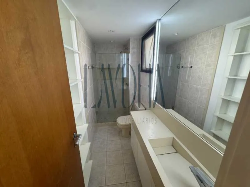 Apartment with 4 bedrooms and a separate kitchen — photo 12