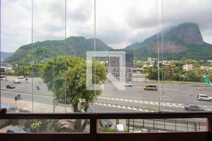 Cobertura com 3 quartos, 3 banheiros e 275 m²