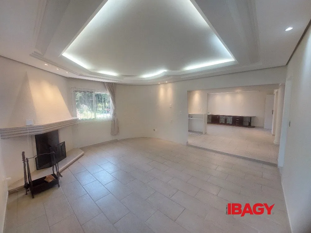 Furnished house with 5 bedrooms on 5200 m² — photo 19