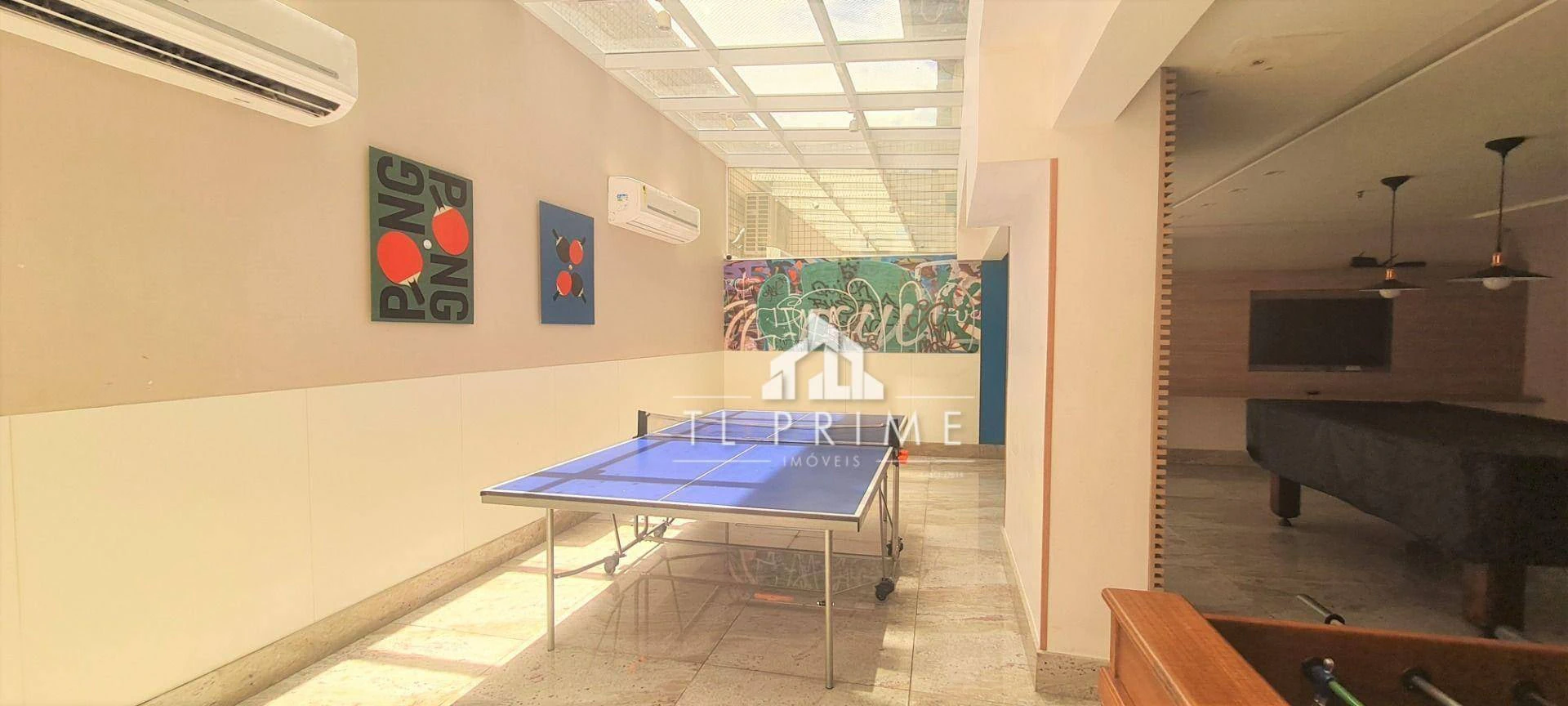 4-bedroom apartment with a private pool — photo 28